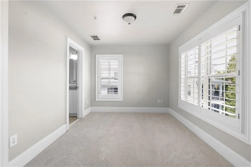 285 Le Gran Bend, Atlanta, Georgia 30328, 2 Bedrooms Bedrooms, ,2 BathroomsBathrooms,Residential,For Sale,285 Le Gran Bend,7752517