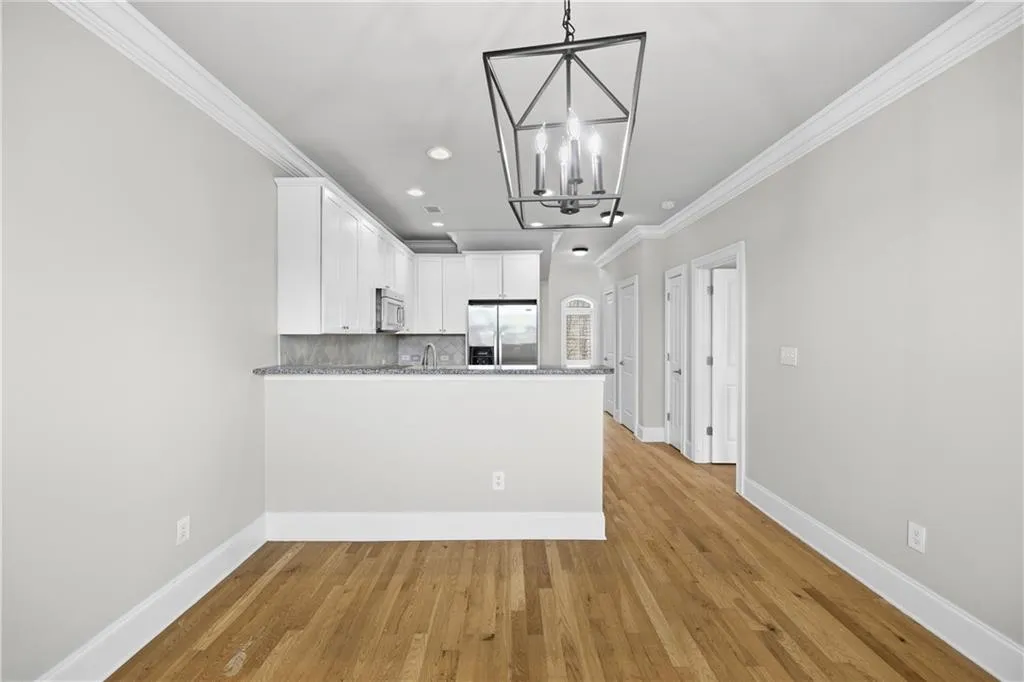 285 Le Gran Bend, Atlanta, Georgia 30328, 2 Bedrooms Bedrooms, ,2 BathroomsBathrooms,Residential,For Sale,285 Le Gran Bend,7752517