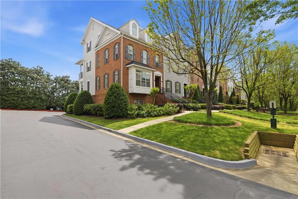 285 Le Gran Bend, Atlanta, Georgia 30328, 2 Bedrooms Bedrooms, ,2 BathroomsBathrooms,Residential,For Sale,285 Le Gran Bend,7752517