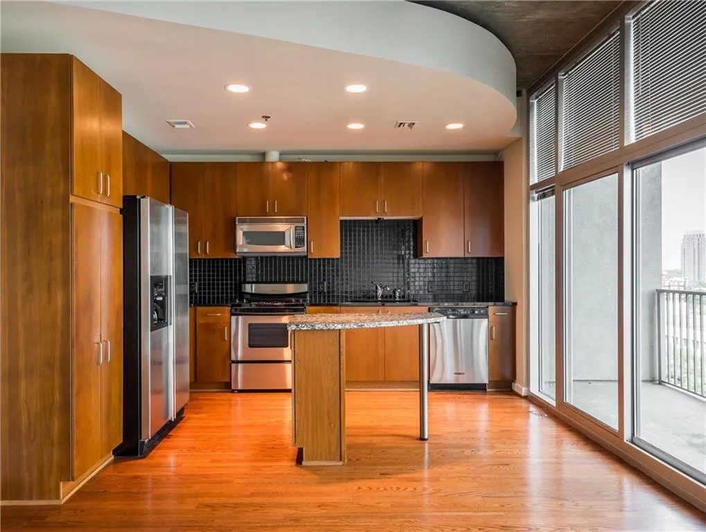 943 Peachtree Street Ne Unit 1105, Atlanta, Georgia 30309, 1 Bedroom Bedrooms, ,1 BathroomBathrooms,Residential,Sold,943 Peachtree Street Ne Unit 1105,5672501