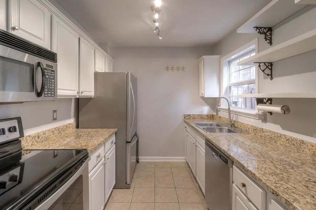 804 Brighton Point Unit 804, Atlanta, Georgia 30328, 2 Bedrooms Bedrooms, ,2 BathroomsBathrooms,Residential,Sold,804 Brighton Point Unit 804,6649080