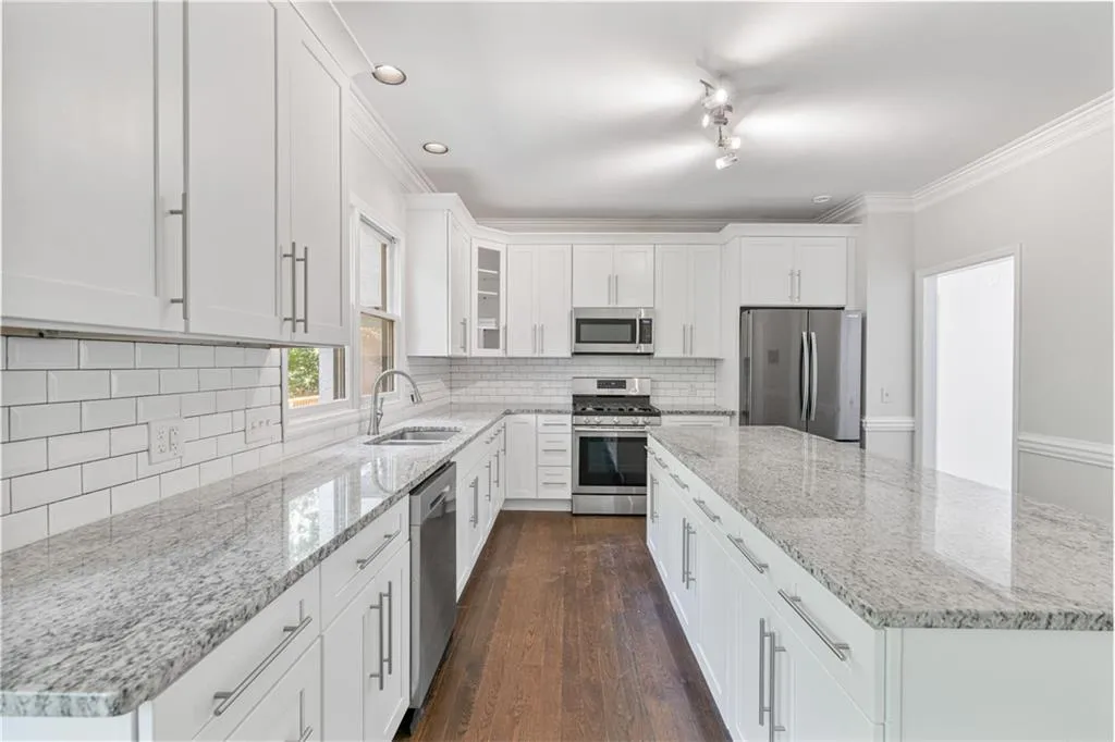 8240 Grogans Ferry Rd, Atlanta, Georgia 30350, 5 Bedrooms Bedrooms, ,4 BathroomsBathrooms,Residential,For Sale,8240 Grogans Ferry Rd,7624032