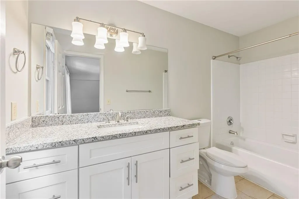 8240 Grogans Ferry Rd, Atlanta, Georgia 30350, 5 Bedrooms Bedrooms, ,4 BathroomsBathrooms,Residential,For Sale,8240 Grogans Ferry Rd,7624032