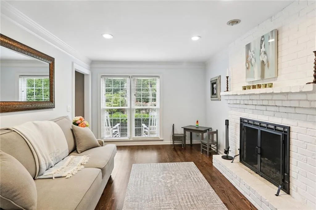 6586 Wright Road Ne, Atlanta, Georgia 30328, 4 Bedrooms Bedrooms, ,2 BathroomsBathrooms,Residential,Sold,6586 Wright Road Ne,7096486