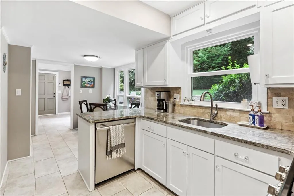 6586 Wright Road Ne, Atlanta, Georgia 30328, 4 Bedrooms Bedrooms, ,2 BathroomsBathrooms,Residential,Sold,6586 Wright Road Ne,7096486