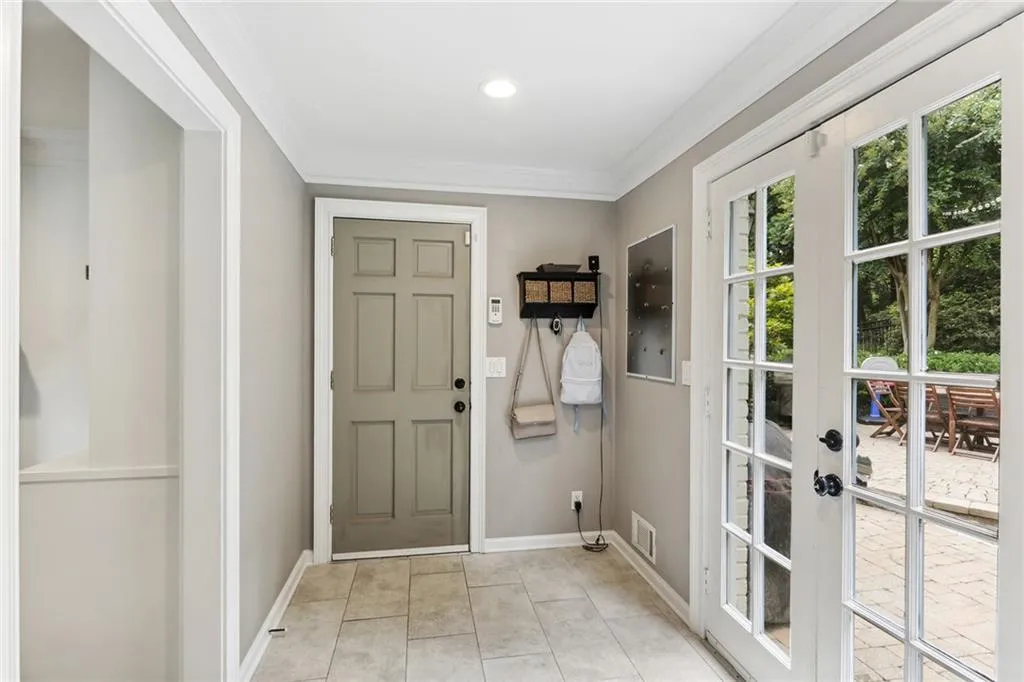 6586 Wright Road Ne, Atlanta, Georgia 30328, 4 Bedrooms Bedrooms, ,2 BathroomsBathrooms,Residential,Sold,6586 Wright Road Ne,7096486