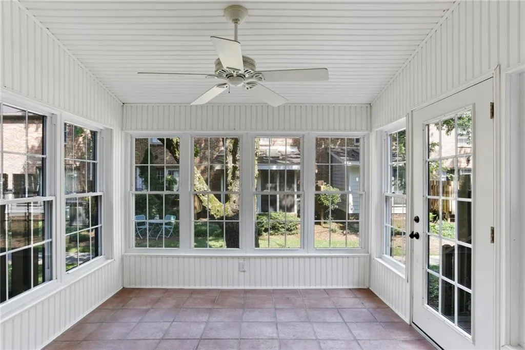 6700 Roswell Road Ne Unit 21f, Sandy Springs, Georgia 30328, 2 Bedrooms Bedrooms, ,1 BathroomBathrooms,Residential,Sold,6700 Roswell Road Ne Unit 21f,6928544