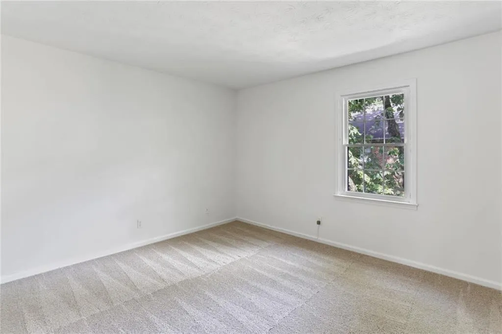 6700 Roswell Road Ne Unit 21f, Sandy Springs, Georgia 30328, 2 Bedrooms Bedrooms, ,1 BathroomBathrooms,Residential,Sold,6700 Roswell Road Ne Unit 21f,6928544