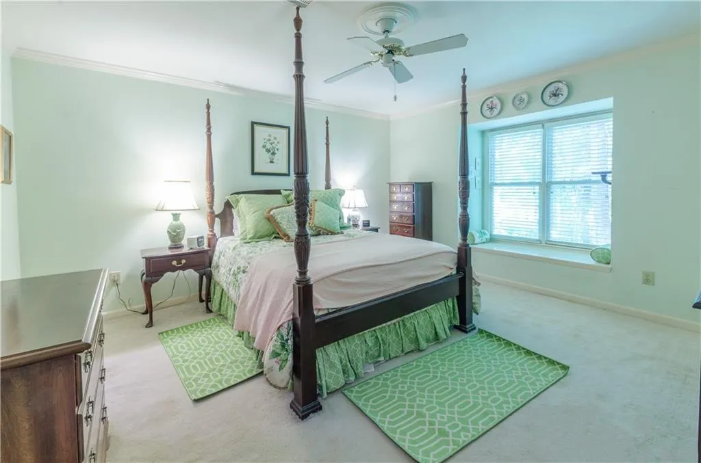 100 Bainbridge Drive, Sandy Springs, Georgia 30327, 1 Bedroom Bedrooms, ,1 BathroomBathrooms,Residential,Sold,100 Bainbridge Drive,5683672