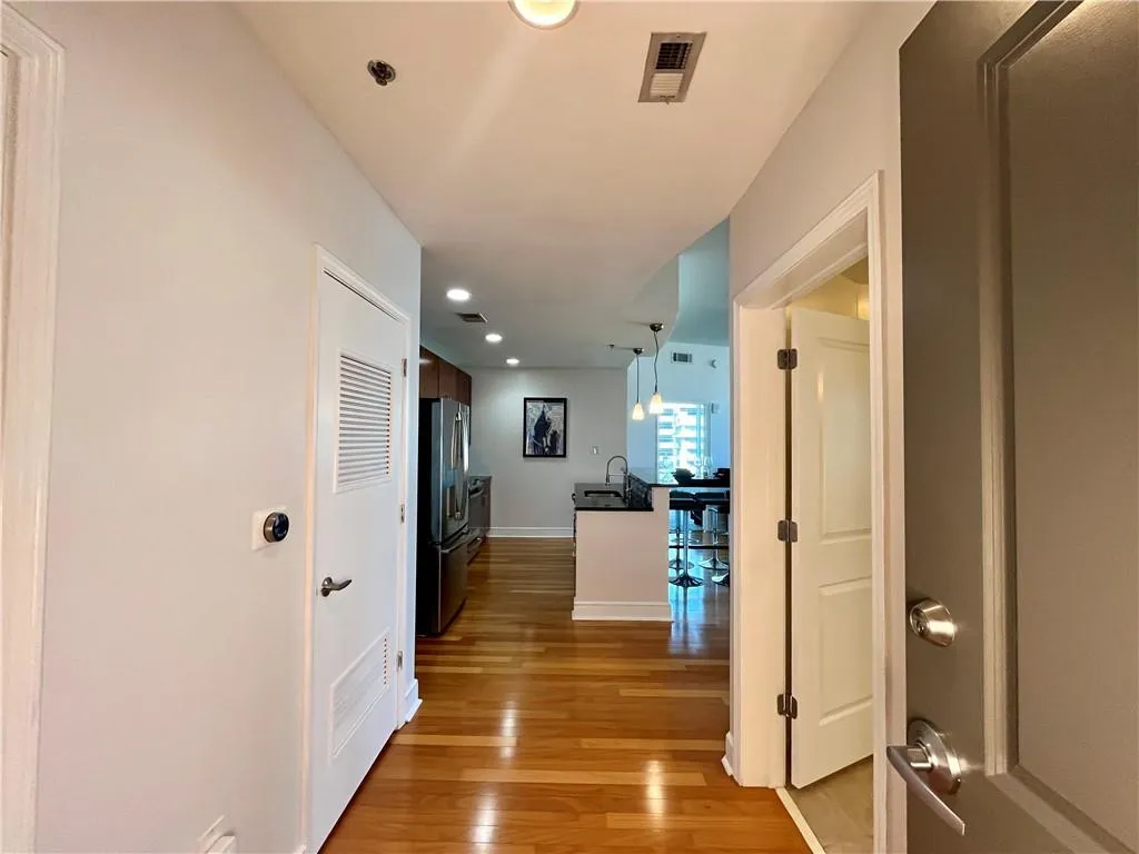 950 W Peachtree Street Nw Unit 904, Atlanta, Georgia 30309, 2 Bedrooms Bedrooms, ,2 BathroomsBathrooms,Residential,For Sale,950 W Peachtree Street Nw Unit 904,7645866