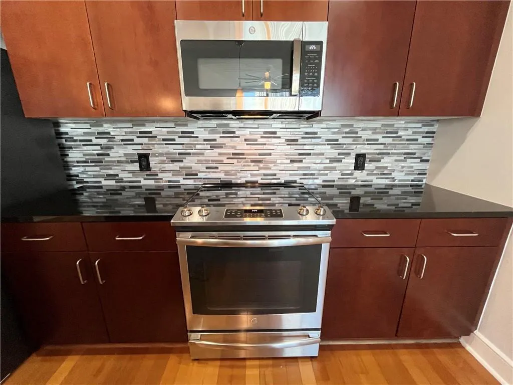 950 W Peachtree Street Nw Unit 904, Atlanta, Georgia 30309, 2 Bedrooms Bedrooms, ,2 BathroomsBathrooms,Residential,For Sale,950 W Peachtree Street Nw Unit 904,7645866