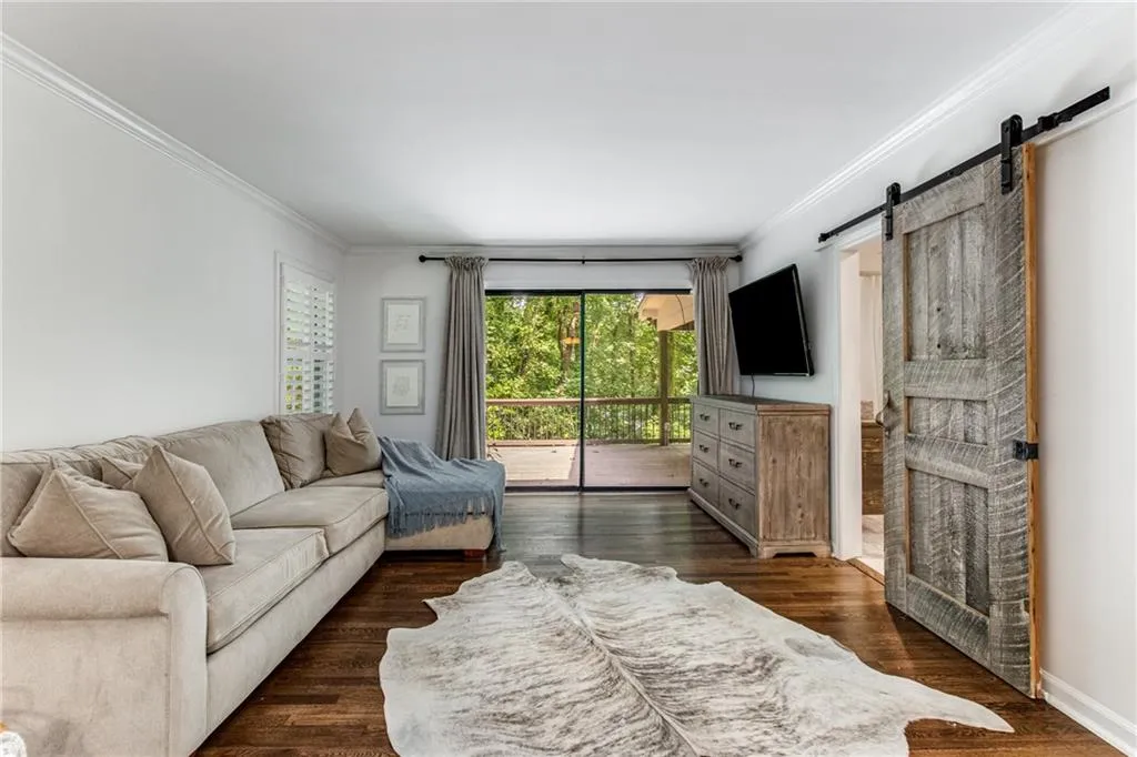7105 Brandon Mill Road, Sandy Springs, Georgia 30328, 4 Bedrooms Bedrooms, ,2 BathroomsBathrooms,Residential,Sold,7105 Brandon Mill Road,7071445
