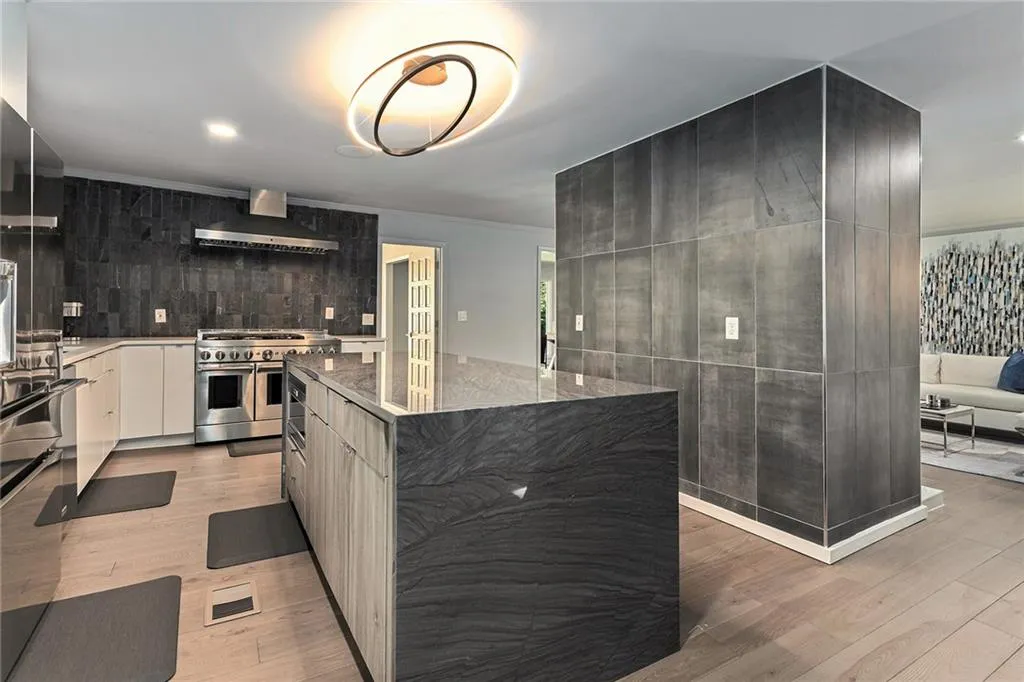 7270 Twin Branch Road, Atlanta, Georgia 30328, 4 Bedrooms Bedrooms, ,3 BathroomsBathrooms,Residential,Sold,7270 Twin Branch Road,7107342