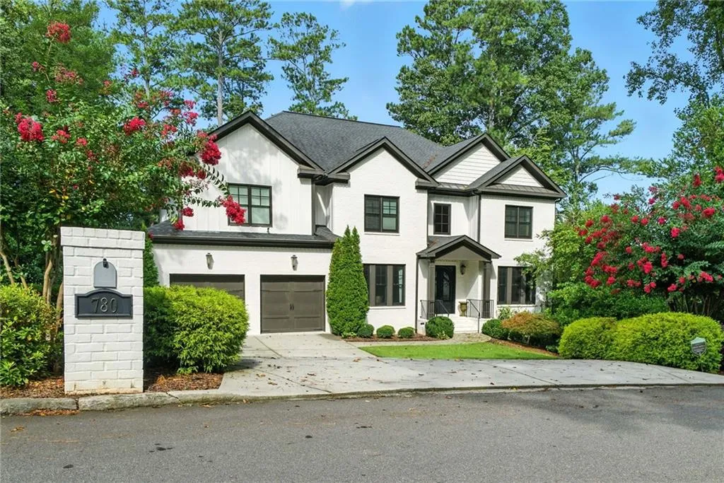 780 Starlight Drive, Atlanta, Georgia 30342, 6 Bedrooms Bedrooms, ,6 BathroomsBathrooms,Residential,For Sale,780 Starlight Drive,7637872