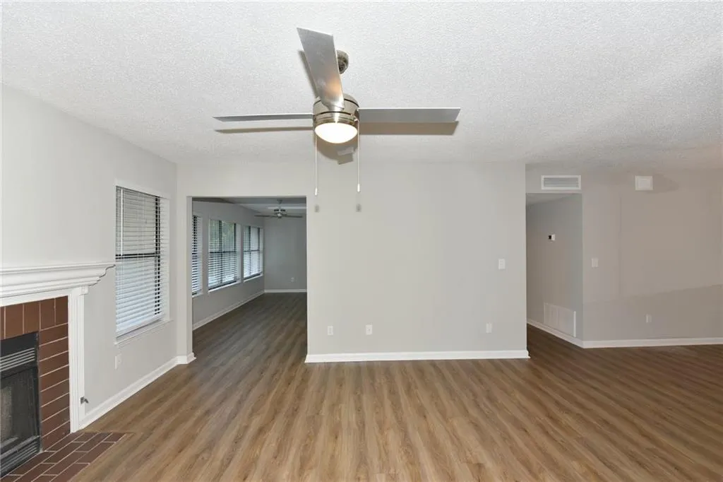 1605 Huntingdon Chase Unit 1605, Sandy Springs, Georgia 30350, 2 Bedrooms Bedrooms, ,2 BathroomsBathrooms,Residential,Sold,1605 Huntingdon Chase Unit 1605,6093817