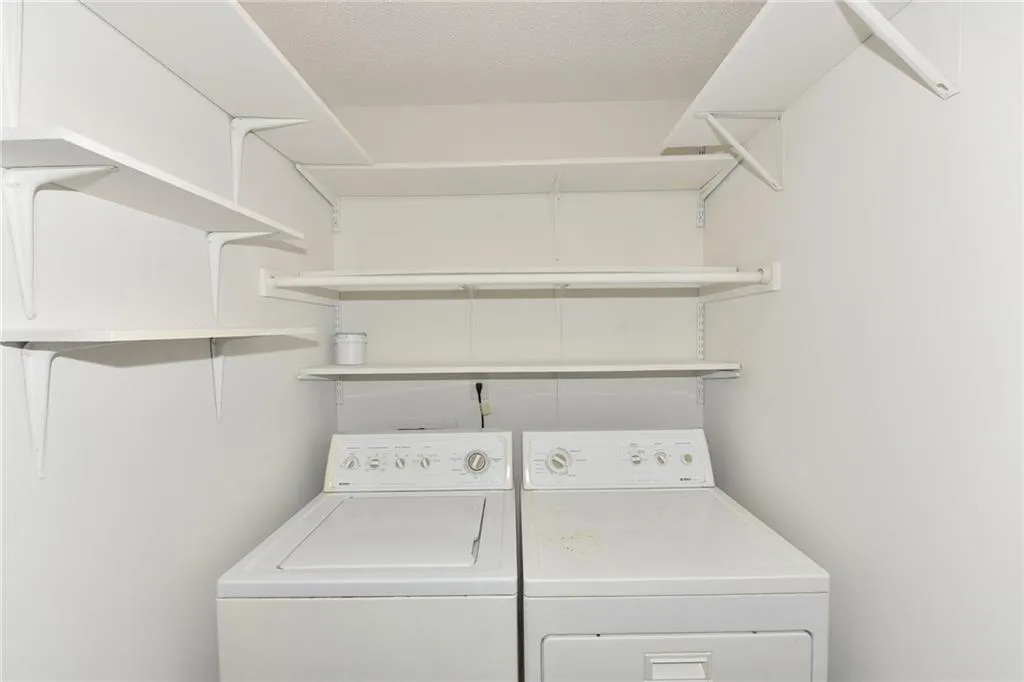 1605 Huntingdon Chase Unit 1605, Sandy Springs, Georgia 30350, 2 Bedrooms Bedrooms, ,2 BathroomsBathrooms,Residential,Sold,1605 Huntingdon Chase Unit 1605,6093817