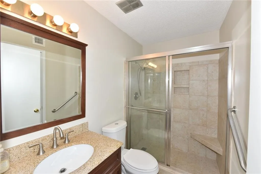 1605 Huntingdon Chase Unit 1605, Sandy Springs, Georgia 30350, 2 Bedrooms Bedrooms, ,2 BathroomsBathrooms,Residential,Sold,1605 Huntingdon Chase Unit 1605,6093817