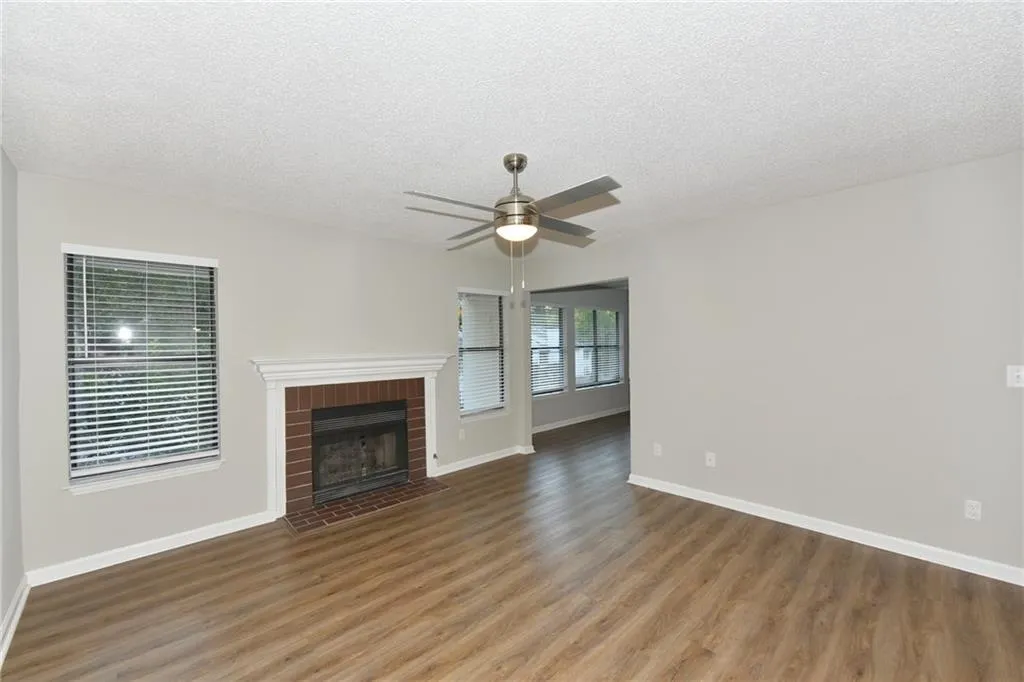 1605 Huntingdon Chase Unit 1605, Sandy Springs, Georgia 30350, 2 Bedrooms Bedrooms, ,2 BathroomsBathrooms,Residential,Sold,1605 Huntingdon Chase Unit 1605,6093817