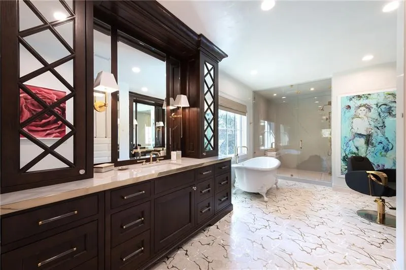 Her primary bathroom