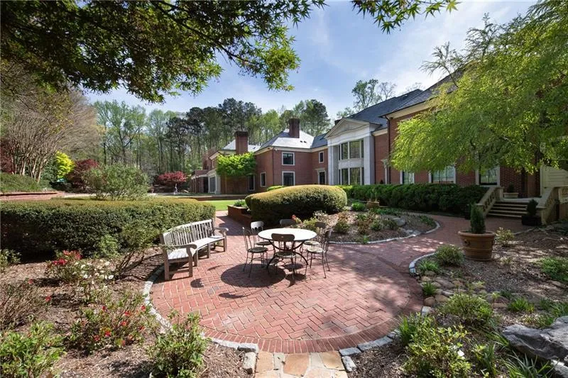 4615 Northside Drive, Atlanta, Georgia 30327, 6 Bedrooms Bedrooms, ,8 BathroomsBathrooms,Residential,For Sale,4615 Northside Drive,7680633