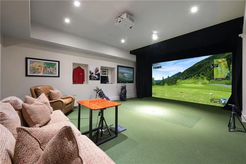 Golf simulator room