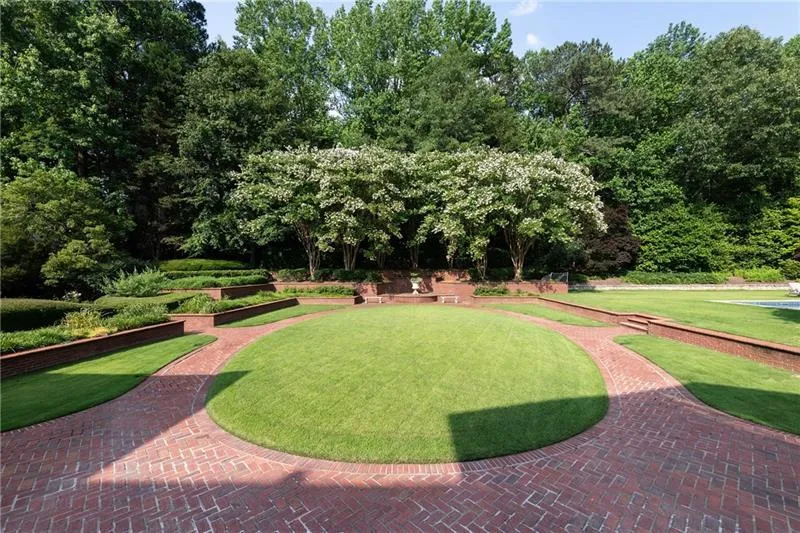 4615 Northside Drive, Atlanta, Georgia 30327, 6 Bedrooms Bedrooms, ,8 BathroomsBathrooms,Residential,For Sale,4615 Northside Drive,7680633