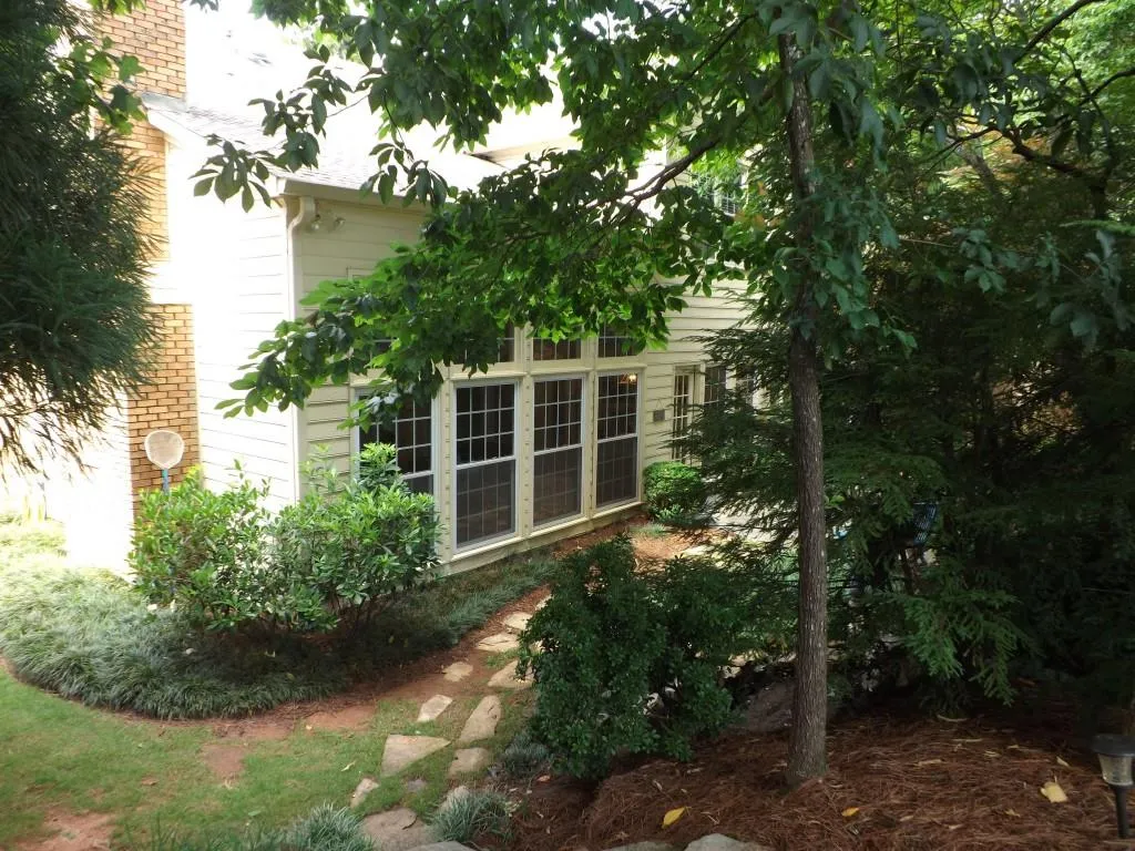 640 Glenridge Close Drive, Sandy Springs, Georgia 30328, 4 Bedrooms Bedrooms, ,2 BathroomsBathrooms,Residential,Sold,640 Glenridge Close Drive,5713003