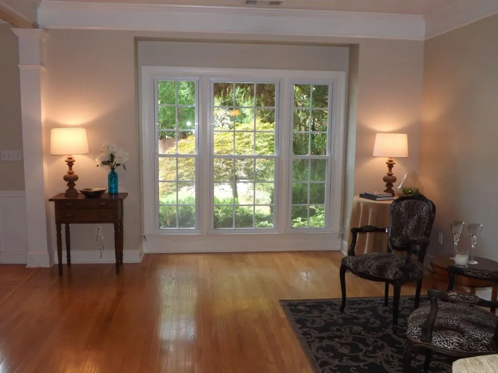 640 Glenridge Close Drive, Sandy Springs, Georgia 30328, 4 Bedrooms Bedrooms, ,2 BathroomsBathrooms,Residential,Sold,640 Glenridge Close Drive,5713003