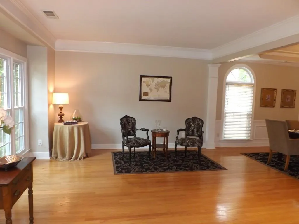 640 Glenridge Close Drive, Sandy Springs, Georgia 30328, 4 Bedrooms Bedrooms, ,2 BathroomsBathrooms,Residential,Sold,640 Glenridge Close Drive,5713003