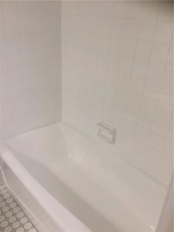 6700 Roswell Road Unit 33f, Atlanta, Georgia 30328, 2 Bedrooms Bedrooms, ,1 BathroomBathrooms,Residential,Sold,6700 Roswell Road Unit 33f,6674034