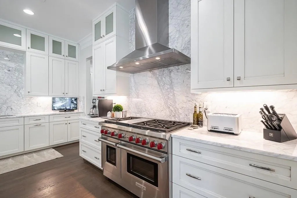 4740 Powers Ferry Road, Sandy Springs, Georgia 30327, 6 Bedrooms Bedrooms, ,5 BathroomsBathrooms,Residential,Sold,4740 Powers Ferry Road,6910234