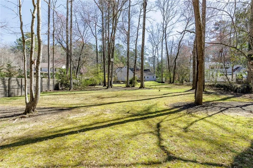2190 Spalding Drive, Sandy Springs, Georgia 30350, 4 Bedrooms Bedrooms, ,3 BathroomsBathrooms,Residential,Sold,2190 Spalding Drive,7533009