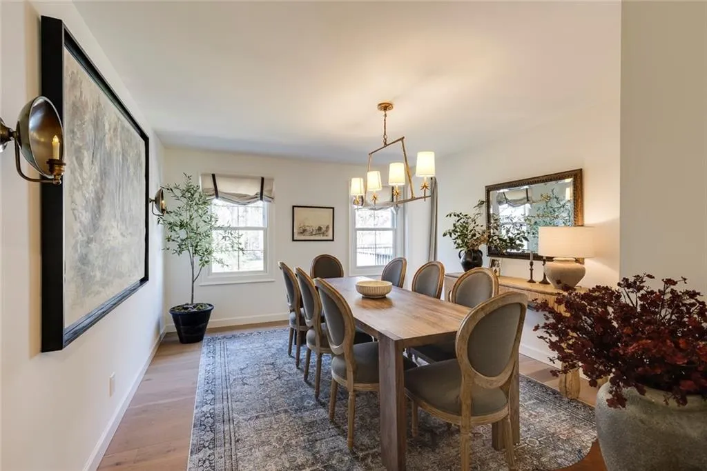2190 Spalding Drive, Sandy Springs, Georgia 30350, 4 Bedrooms Bedrooms, ,3 BathroomsBathrooms,Residential,Sold,2190 Spalding Drive,7533009