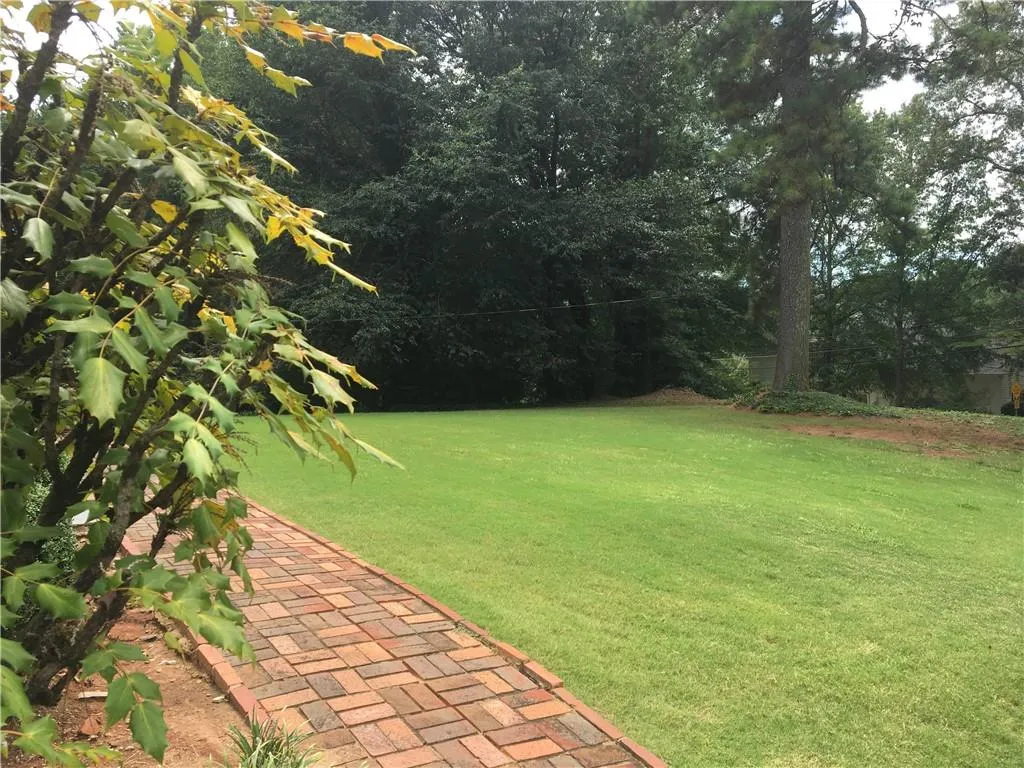 4685 Powers Ferry Road, Sandy Springs, Georgia 30327, 3 Bedrooms Bedrooms, ,2 BathroomsBathrooms,Residential,Sold,4685 Powers Ferry Road,6612233