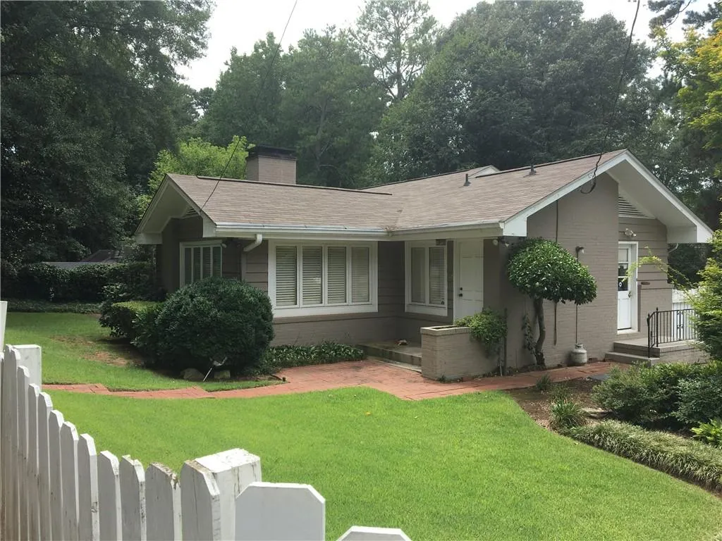 4685 Powers Ferry Road, Sandy Springs, Georgia 30327, 3 Bedrooms Bedrooms, ,2 BathroomsBathrooms,Residential,Sold,4685 Powers Ferry Road,6612233