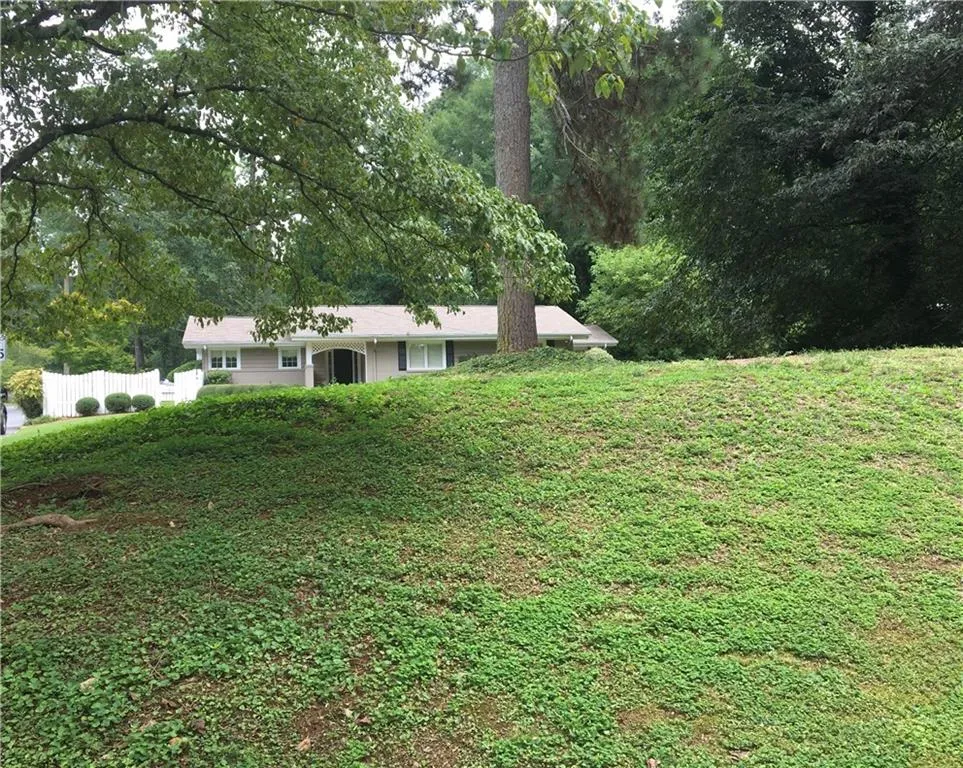 4685 Powers Ferry Road, Sandy Springs, Georgia 30327, 3 Bedrooms Bedrooms, ,2 BathroomsBathrooms,Residential,Sold,4685 Powers Ferry Road,6612233