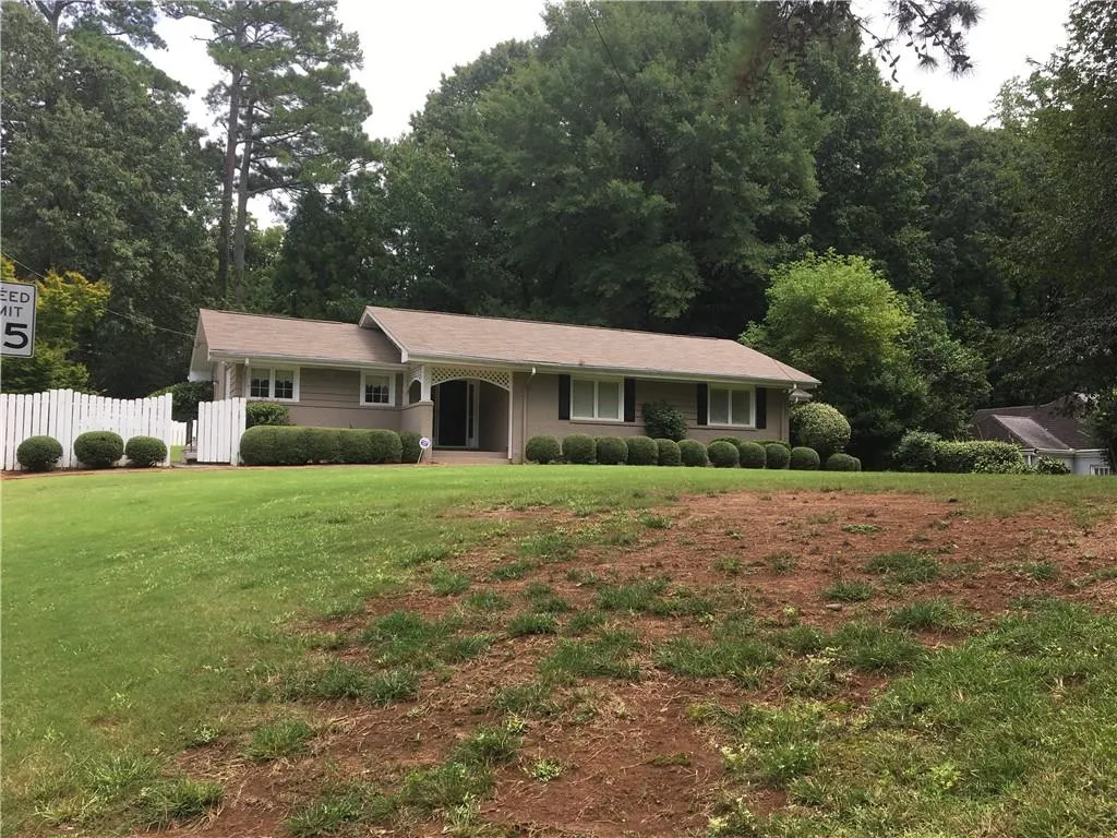4685 Powers Ferry Road, Sandy Springs, Georgia 30327, 3 Bedrooms Bedrooms, ,2 BathroomsBathrooms,Residential,Sold,4685 Powers Ferry Road,6612233