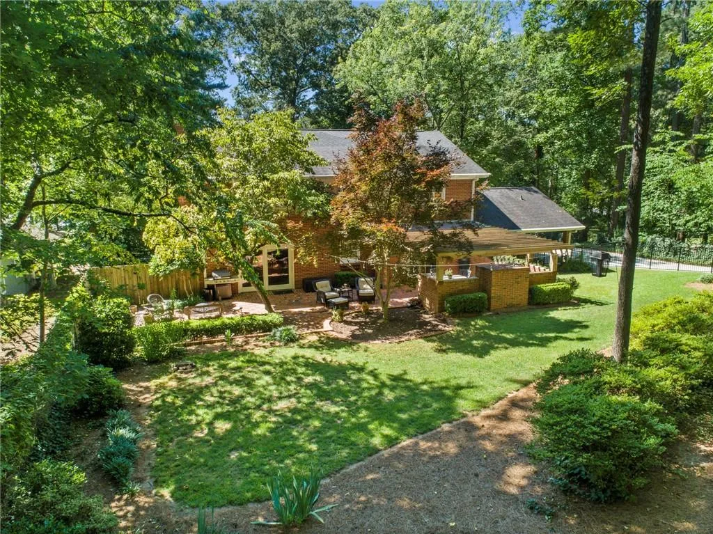 710 Spalding Drive, Sandy Springs, Georgia 30328, 4 Bedrooms Bedrooms, ,2 BathroomsBathrooms,Residential,Sold,710 Spalding Drive,6957354