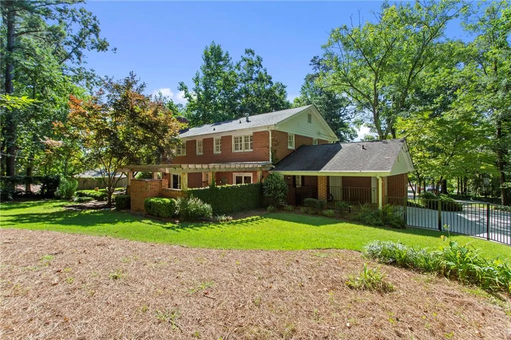 710 Spalding Drive, Sandy Springs, Georgia 30328, 4 Bedrooms Bedrooms, ,2 BathroomsBathrooms,Residential,Sold,710 Spalding Drive,6957354