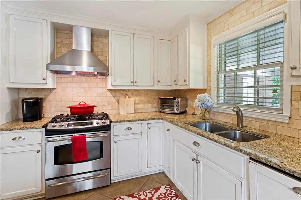 710 Spalding Drive, Sandy Springs, Georgia 30328, 4 Bedrooms Bedrooms, ,2 BathroomsBathrooms,Residential,Sold,710 Spalding Drive,6957354