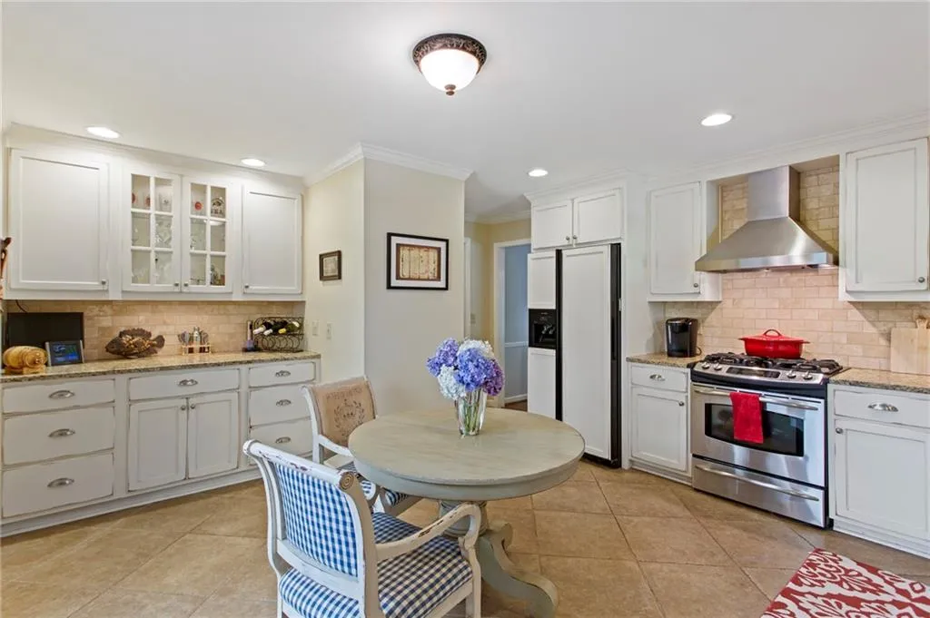 710 Spalding Drive, Sandy Springs, Georgia 30328, 4 Bedrooms Bedrooms, ,2 BathroomsBathrooms,Residential,Sold,710 Spalding Drive,6957354