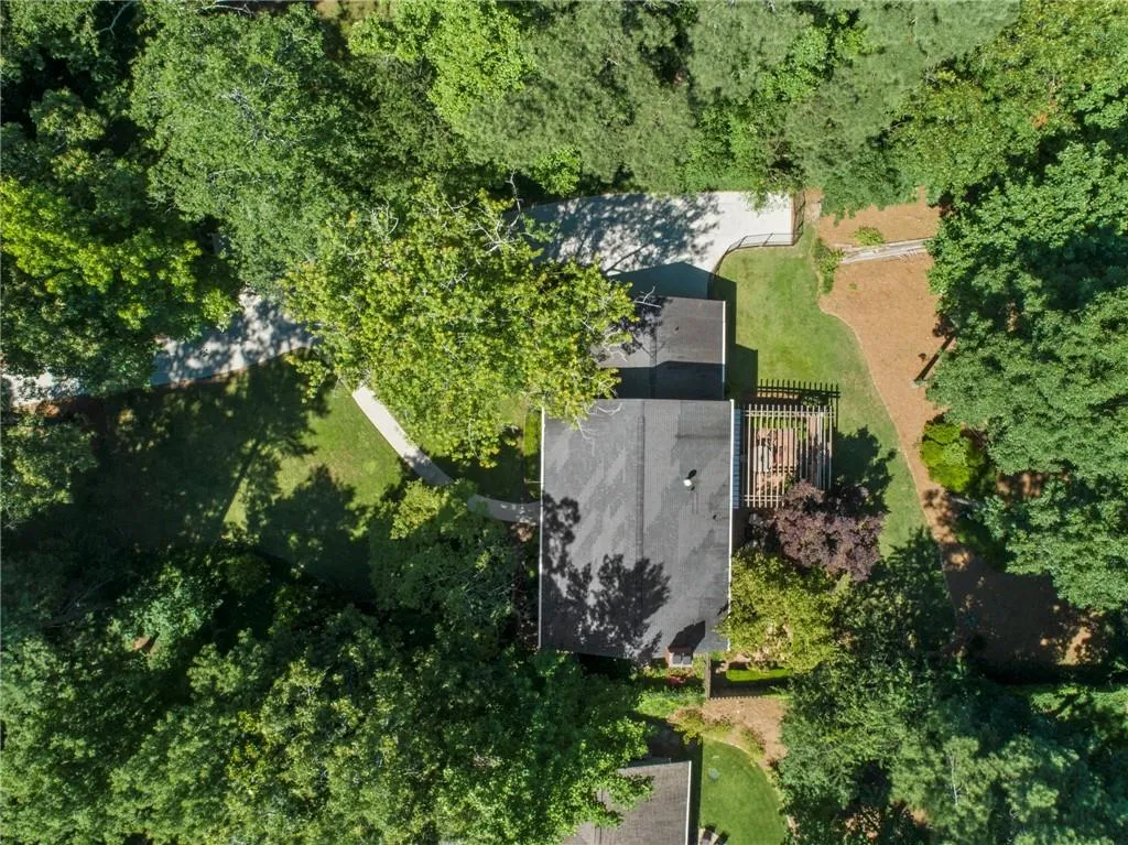 710 Spalding Drive, Sandy Springs, Georgia 30328, 4 Bedrooms Bedrooms, ,2 BathroomsBathrooms,Residential,Sold,710 Spalding Drive,6957354