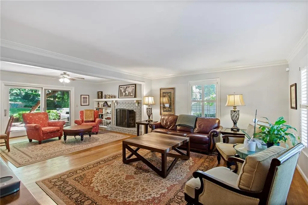 710 Spalding Drive, Sandy Springs, Georgia 30328, 4 Bedrooms Bedrooms, ,2 BathroomsBathrooms,Residential,Sold,710 Spalding Drive,6957354