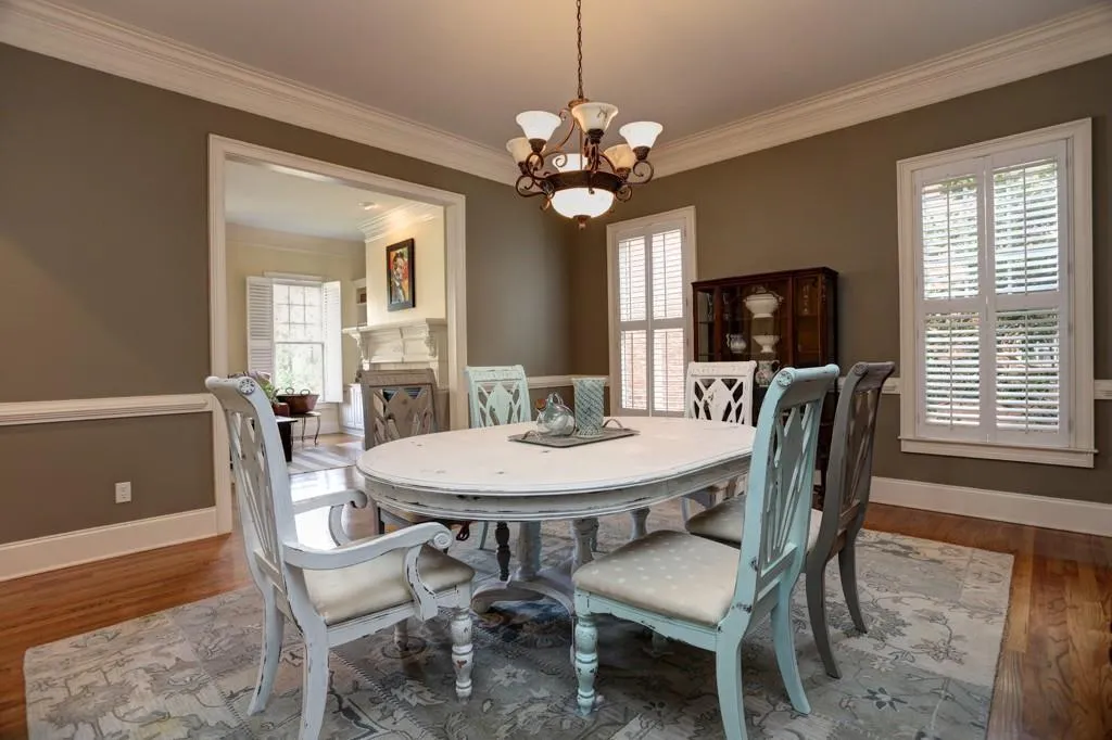 61 W Belle Isle Road, Sandy Springs, Georgia 30342, 4 Bedrooms Bedrooms, ,4 BathroomsBathrooms,Residential,Sold,61 W Belle Isle Road,5665011