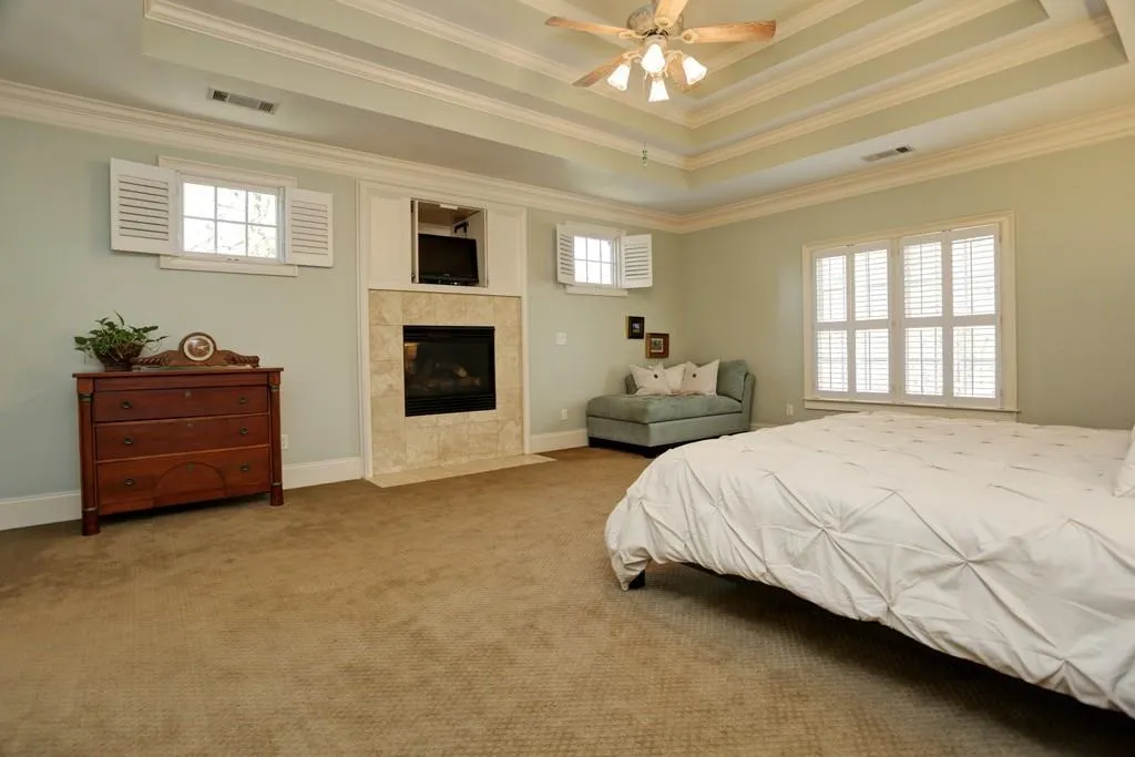 61 W Belle Isle Road, Sandy Springs, Georgia 30342, 4 Bedrooms Bedrooms, ,4 BathroomsBathrooms,Residential,Sold,61 W Belle Isle Road,5665011