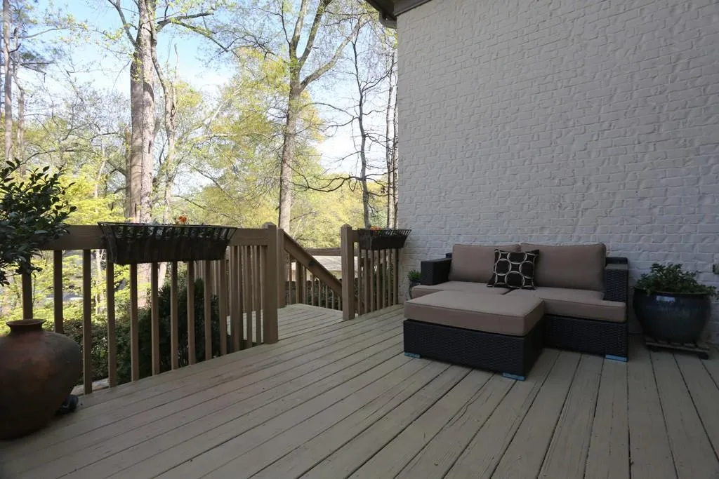 61 W Belle Isle Road, Sandy Springs, Georgia 30342, 4 Bedrooms Bedrooms, ,4 BathroomsBathrooms,Residential,Sold,61 W Belle Isle Road,5665011