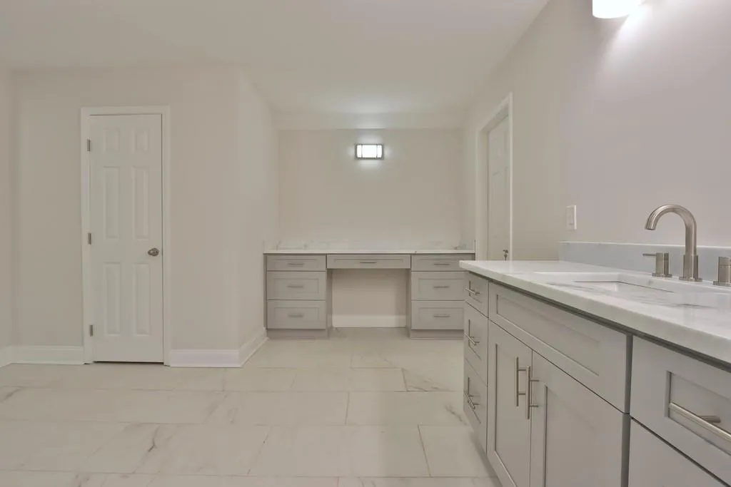 795 Spalding Drive, Sandy Springs, Georgia 30328, 5 Bedrooms Bedrooms, ,4 BathroomsBathrooms,Residential,Sold,795 Spalding Drive,6635871