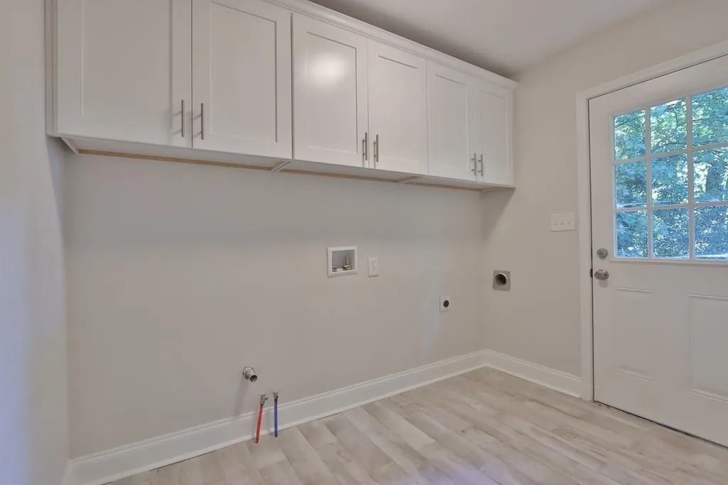 795 Spalding Drive, Sandy Springs, Georgia 30328, 5 Bedrooms Bedrooms, ,4 BathroomsBathrooms,Residential,Sold,795 Spalding Drive,6635871