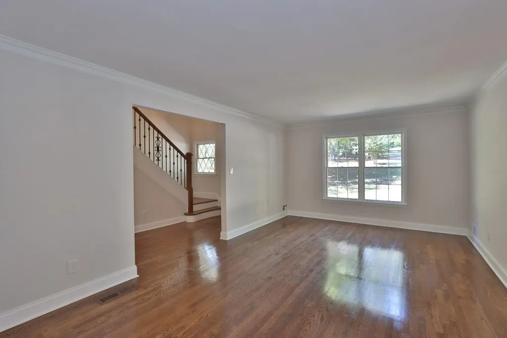 795 Spalding Drive, Sandy Springs, Georgia 30328, 5 Bedrooms Bedrooms, ,4 BathroomsBathrooms,Residential,Sold,795 Spalding Drive,6635871