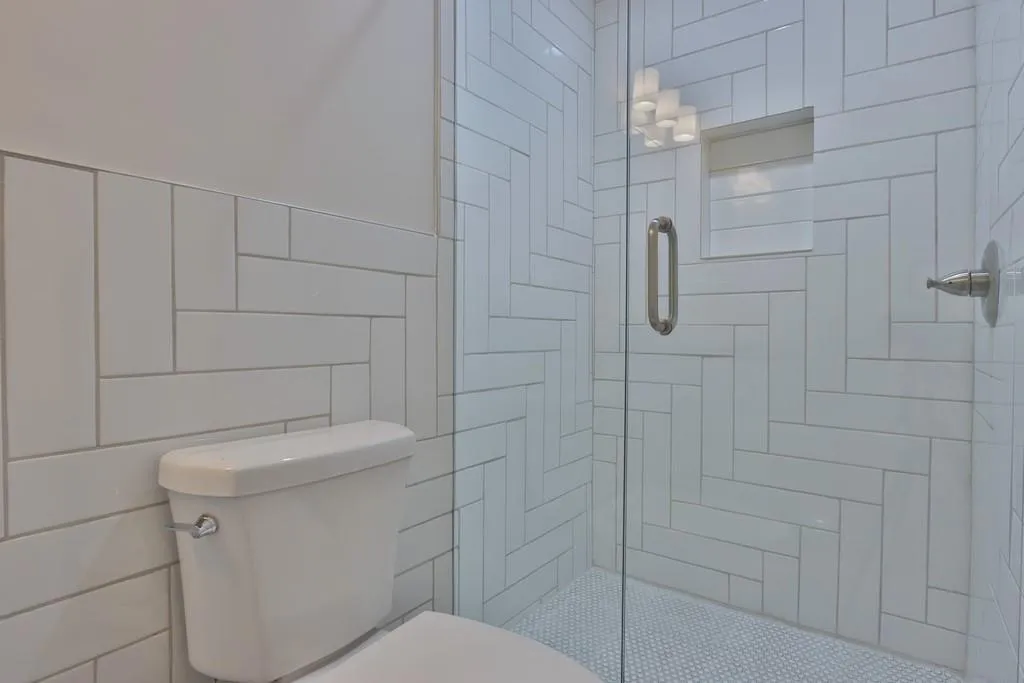 795 Spalding Drive, Sandy Springs, Georgia 30328, 5 Bedrooms Bedrooms, ,4 BathroomsBathrooms,Residential,Sold,795 Spalding Drive,6635871